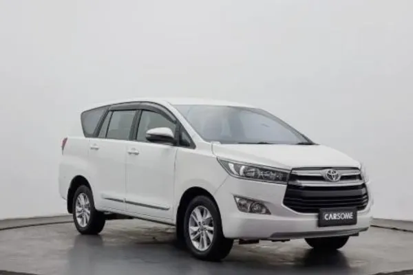Car Rental with Driver - Innova Reborn